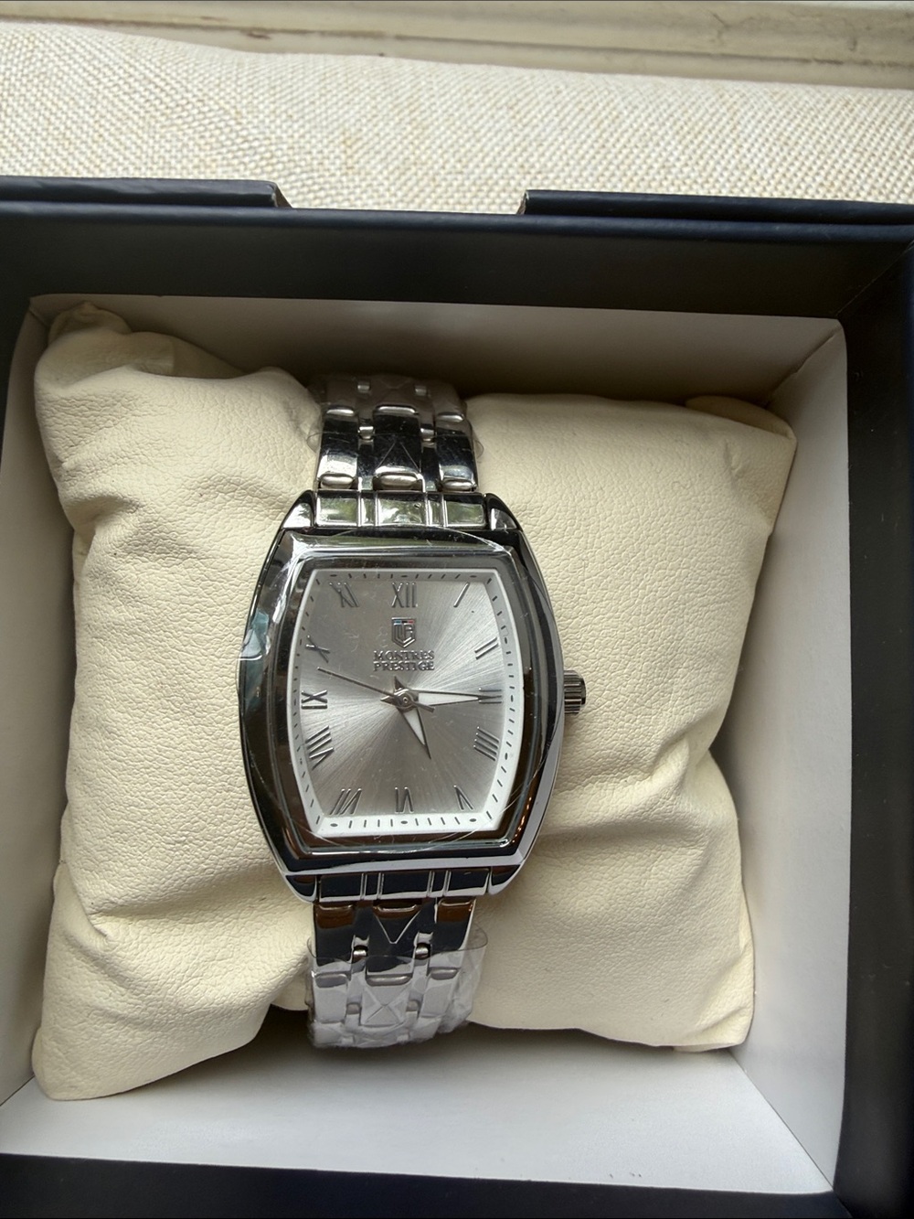 Silver-Tone Women's Bracelet Watch New in Box w Plastic